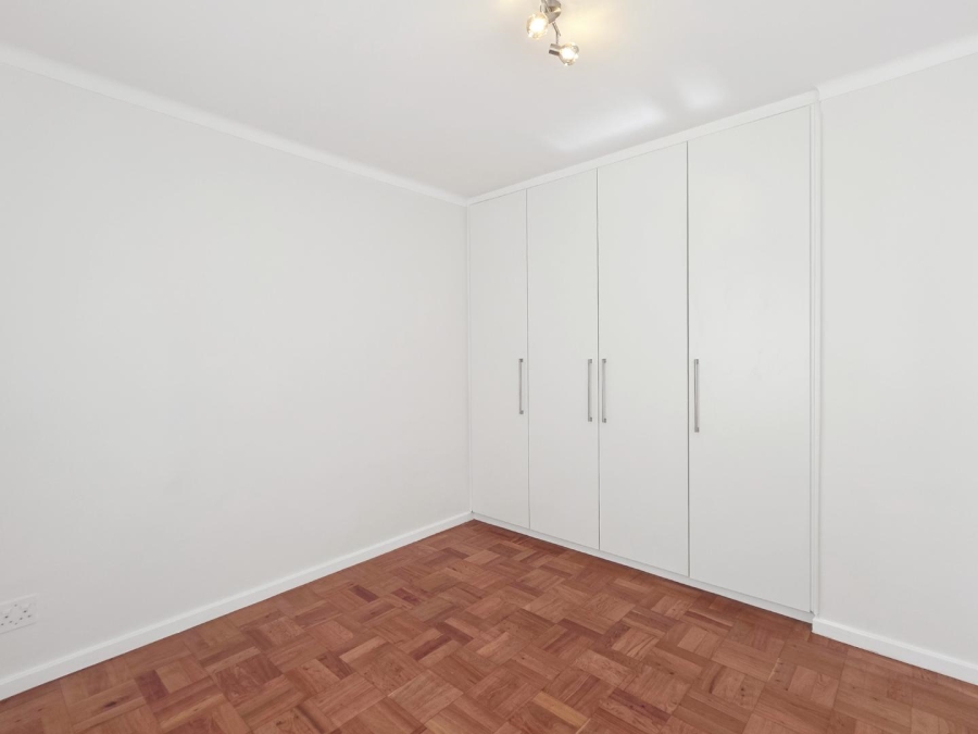 2 Bedroom Property for Sale in Sea Point Western Cape